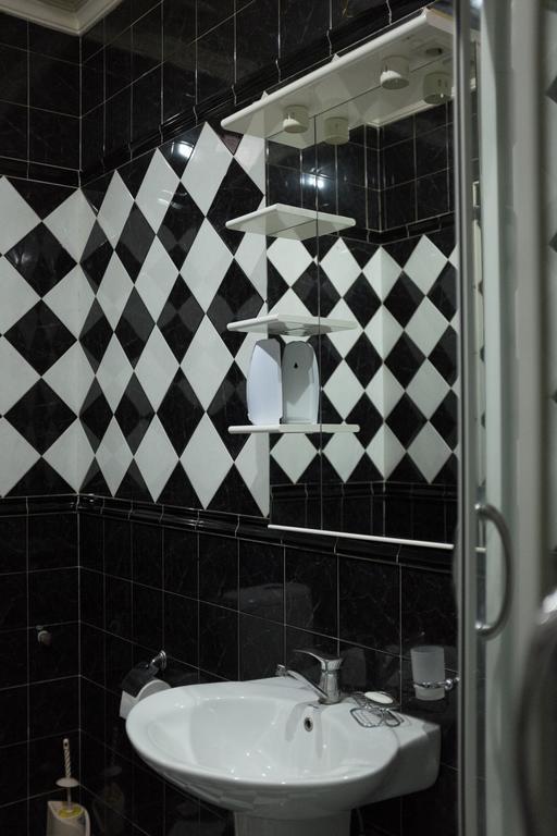Diwan Hostel Tbilisi ภายนอก รูปภาพ